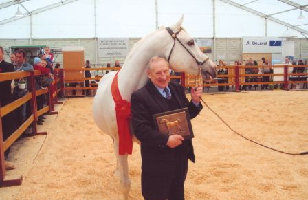 Click to Enlarge -  Bosas with Mr. Stasys Svetlauskas, Director of Vilnius Stud Farm