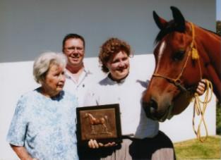 Click to Enlarge -  L-R: Mrs. H. Aschenborn, Mr. M. Brendenkamp & Mrs. Gisela Uijs, with Gülilah Güleh Güleh.