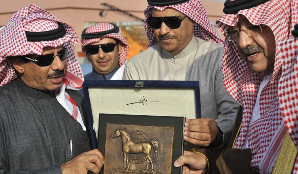 L-R: Mohammed bin Abdallah Bin Mohammed Al Subaie, Owner; Khalid Bin Abdallah Al Thoum, Head of Registration & Shows at KAAHC; HRH Prince Faisal Bin Abdallah Bin Mohammed Al Saud